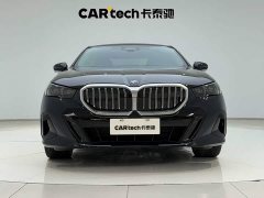 BMW 5 Series 530Li Luxury M Sport Package - ფოტო 3