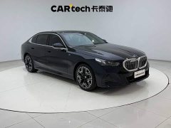 BMW 5 Series 530Li Luxury M Sport Package - ფოტო 4