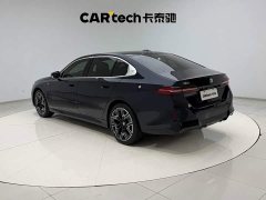 BMW 5 Series 530Li Luxury M Sport Package - ფოტო 7