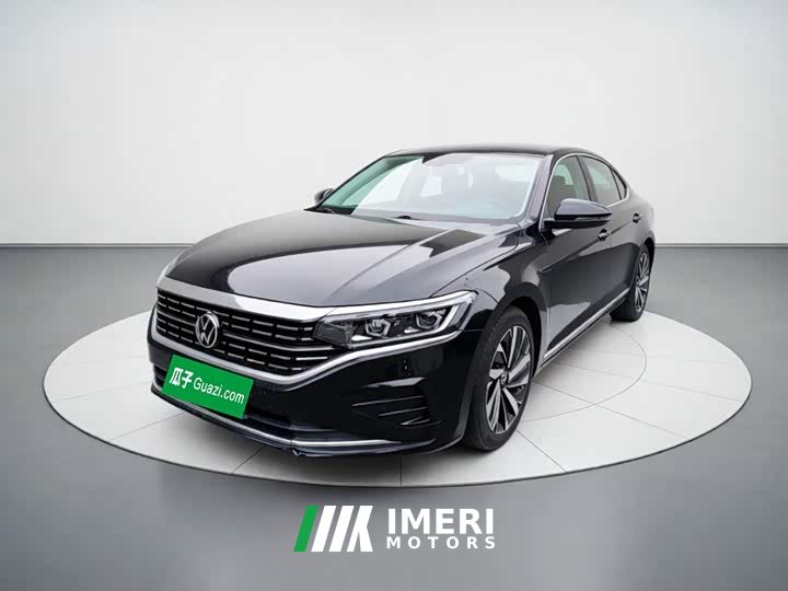 Volkswagen Passat 380TSI Luxury