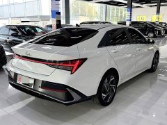 Hyundai Elantra 1.5L CVT Luxury - photo 7