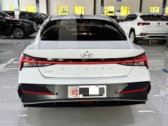Hyundai Elantra 1.5L CVT Luxury - photo 8