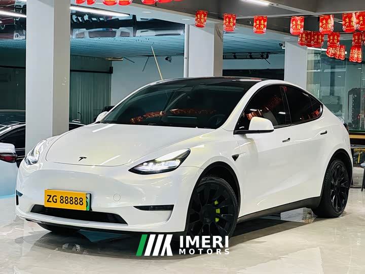 Tesla Model Y Standard Range RWD