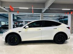 Tesla Model Y Standard Range RWD - ფოტო 16
