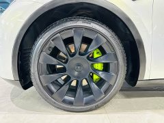 Tesla Model Y Standard Range RWD - ფოტო 17