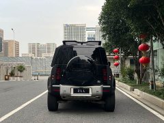 Land Rover Defender 110 P400 Dark Edition - ფოტო 14
