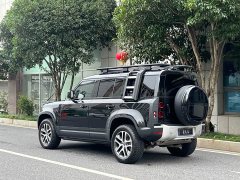 Land Rover Defender 110 P400 Dark Edition - ფოტო 3