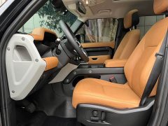 Land Rover Defender 110 P400 Dark Edition - ფოტო 5
