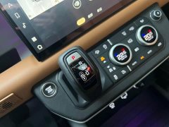 Land Rover Defender 110 P400 Dark Edition - ფოტო 8