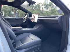 Tesla Model Y Long Range Rear-Wheel Drive - ფოტო 9