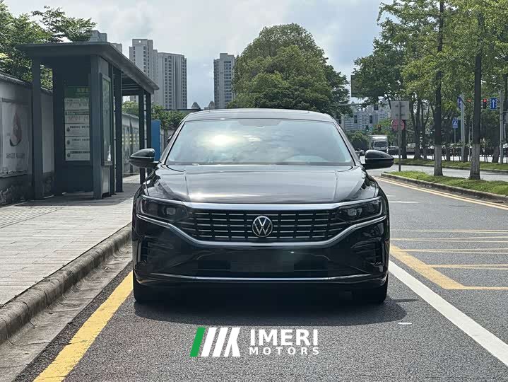 Volkswagen Passat 280TSI Elite - ავტომობილი ჩინეთიდან