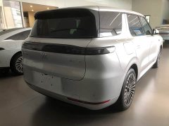 IM Motors Zhiji LS8 66 Ultra Luxury Six-Seater - ფოტო 3