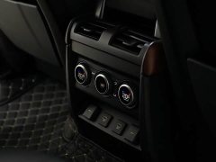 Land Rover Defender 110 P400 Dark Edition - ფოტო 13