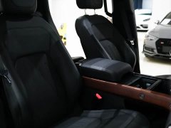 Land Rover Defender 110 P400 Dark Edition - ფოტო 19