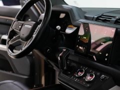 Land Rover Defender 110 P400 Dark Edition - ფოტო 7