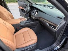 Cadillac XT4 28T FWD Luxury - ფოტო 9