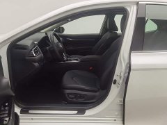Toyota Camry 2021 2.5G Luxury - ფოტო 10