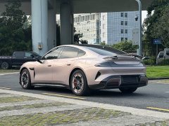 Xiaomi SU7 Four-Wheel Drive Max Edition - ფოტო 4