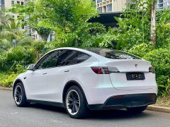 Tesla Model Y Standard Range RWD - ფოტო 7