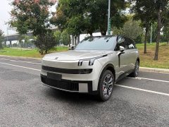 Lynk & Co Geely Lynk & Co 900 1.5T Ultra 6-Seater - ფოტო 1