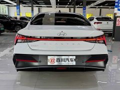 Hyundai Elantra 1.5L CVT Luxury - ფოტო 10
