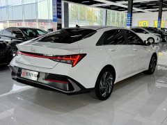Hyundai Elantra 1.5L CVT Luxury - ფოტო 11