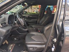 Toyota Crown Venza 2.5L HEV AWD Luxury - ფოტო 11