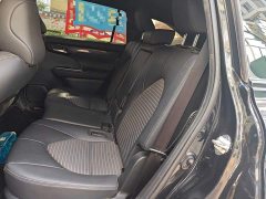 Toyota Crown Venza 2.5L HEV AWD Luxury - ფოტო 13