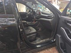 Toyota Crown Venza 2.5L HEV AWD Luxury - ფოტო 19