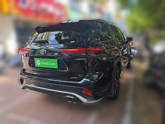 Toyota Crown Venza 2.5L HEV AWD Luxury - ფოტო 4