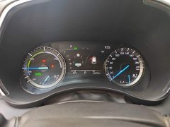 Toyota Crown Venza 2.5L HEV AWD Luxury - ფოტო 7