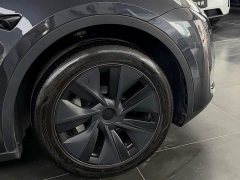 Tesla Model Y Rear-Wheel Drive - ფოტო 11