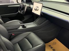Tesla Model Y Rear-Wheel Drive - ფოტო 4