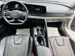 Hyundai Elantra 2022 1.5L CVT Luxury - ფოტო 15
