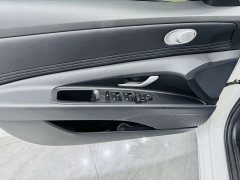 Hyundai Elantra 2022 1.5L CVT Luxury - ფოტო 8