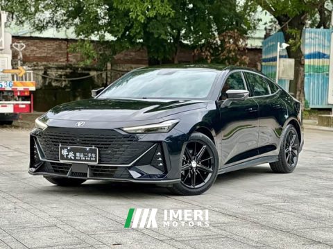 2022 Changan UNI-V 1.5T Deluxe - ავტომობილი ჩინეთიდან