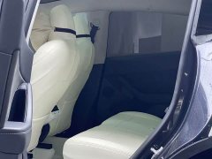 Tesla Model Y Rear-Wheel Drive - ფოტო 10