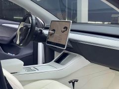 Tesla Model Y Rear-Wheel Drive - ფოტო 14