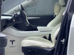Tesla Model Y Rear-Wheel Drive - ფოტო 9