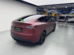 Tesla Model Y Long Range All-Wheel Drive - ფოტო 13