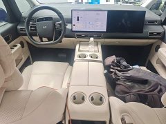 Li Auto MEGA Ultra Smart Refresh Edition - ფოტო 5