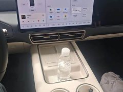 Li Auto MEGA Ultra Smart Refresh Edition - ფოტო 9