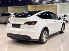 Tesla Model Y Rear-Wheel Drive - photo 11