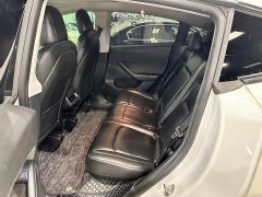 Tesla Model Y Rear-Wheel Drive - photo 6