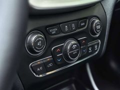 Jeep Liberty Light 2020 2.0L FWD Classic Sport Edition - ფოტო 19