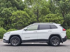 Jeep Liberty Light 2020 2.0L FWD Classic Sport Edition - ფოტო 4