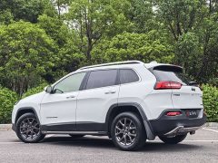 Jeep Liberty Light 2020 2.0L FWD Classic Sport Edition - ფოტო 5