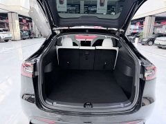 Tesla Model Y Standard Range RWD - ფოტო 6