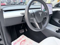 Tesla Model Y Standard Range RWD - ფოტო 9