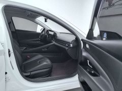 Hyundai Elantra 2022 1.5L CVT Luxury - ფოტო 11